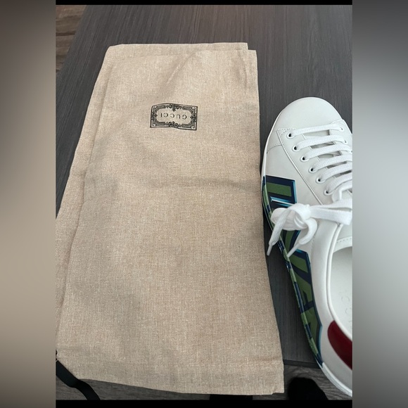 100% authentic Gucci sneakers “loved” size 44 - Picture 3 of 4